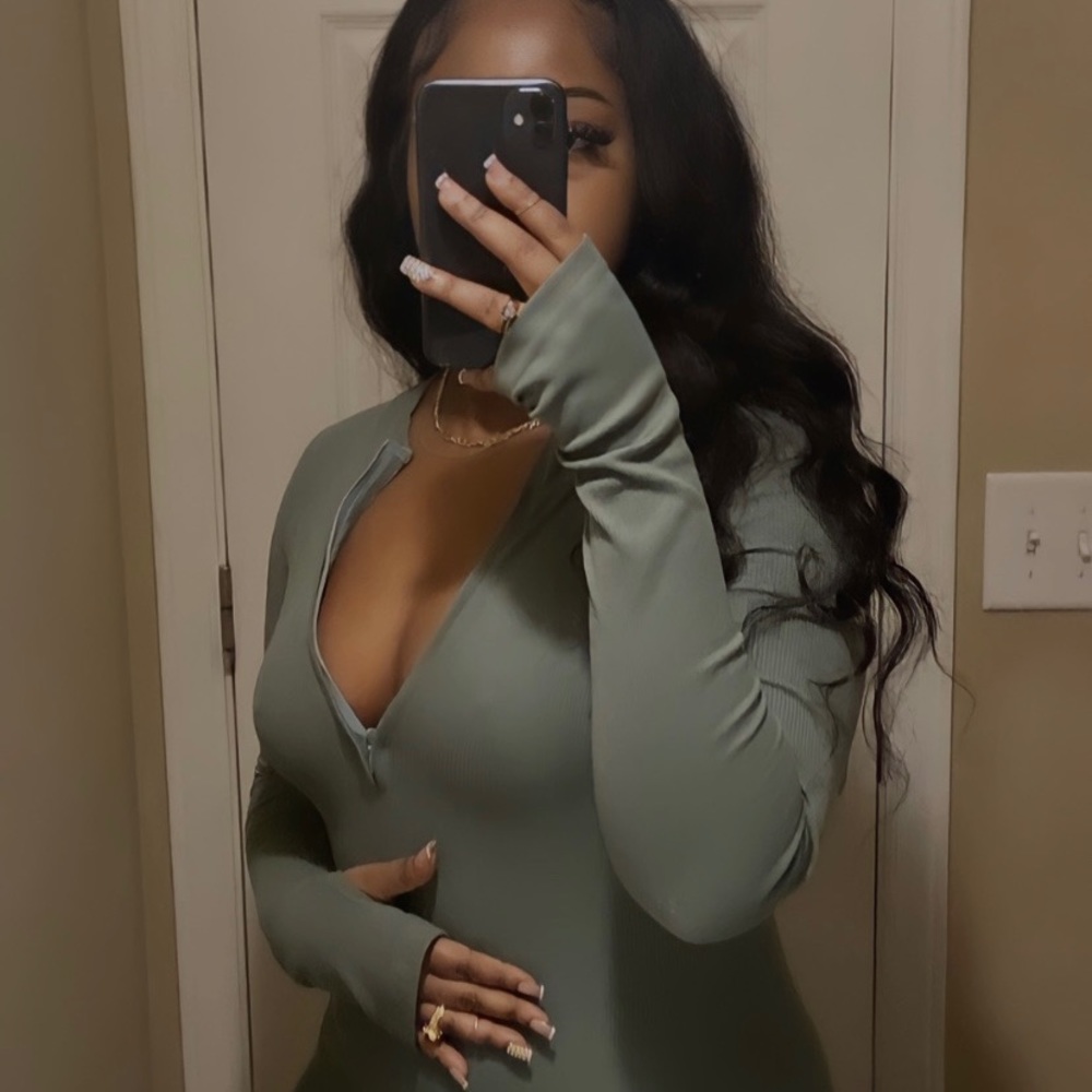 Meet your Posher, Macaela